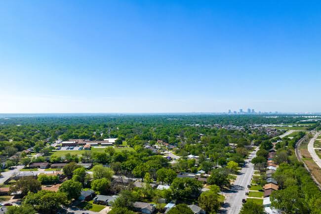 Outskirts of Haltom City Neighborhood in Haltom City